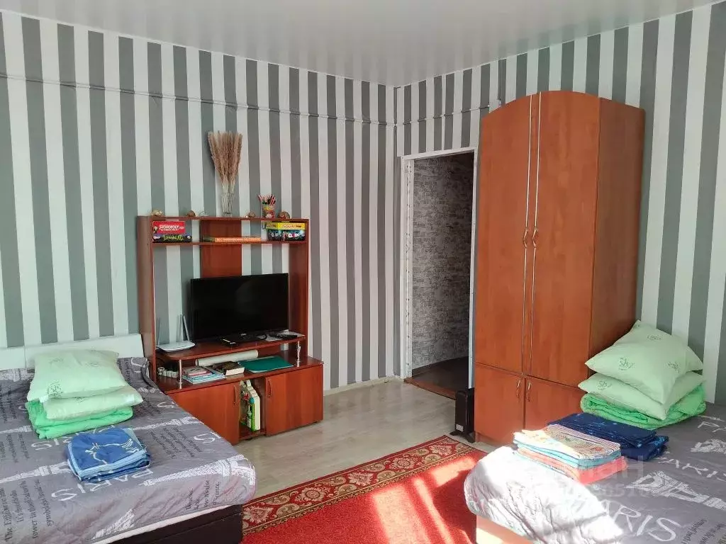 2-к кв. Карелия, Медвежьегорск ул. Коммунаров, 10 (50.0 м) - Фото 0