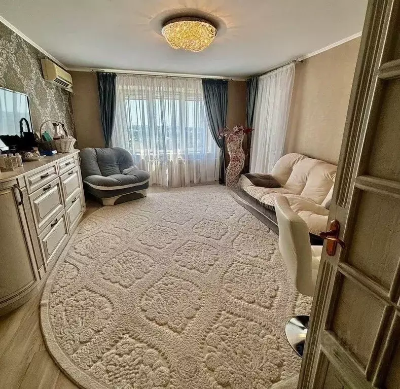 3-к кв. Белгородская область, Белгород ул. Плеханова, 10А (73.4 м) - Фото 0