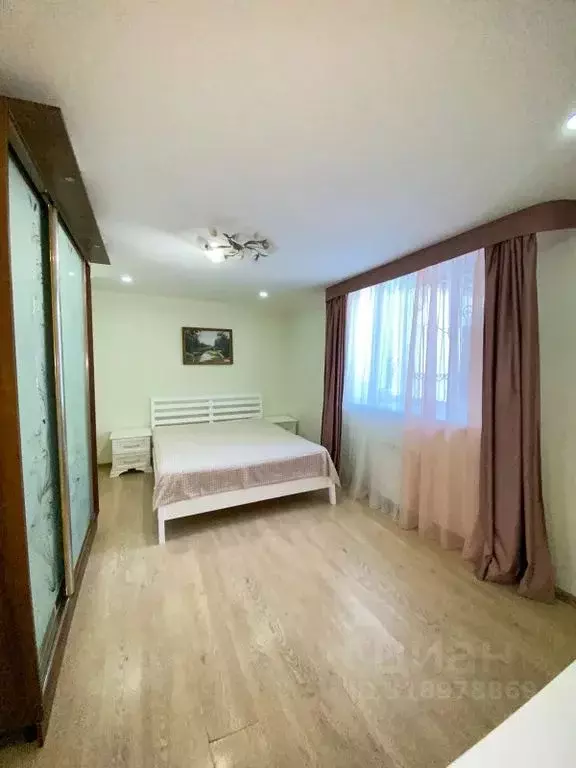 2-к кв. Крым, Алушта ул. Владимира Хромых, 21 (60.0 м) - Фото 1