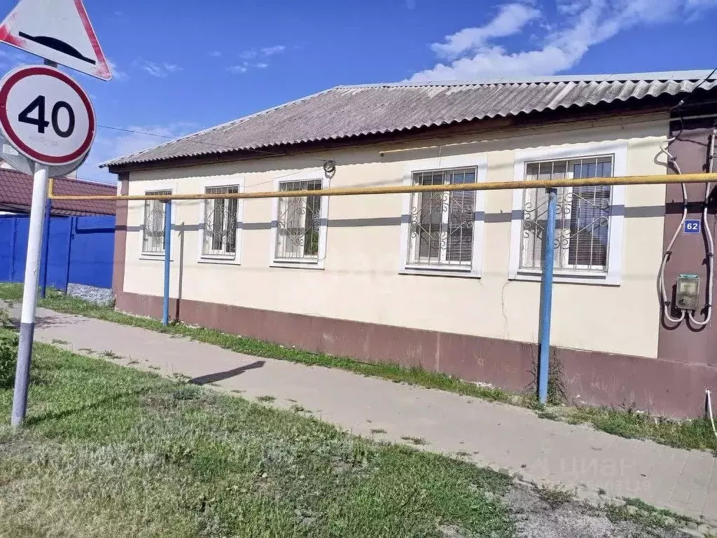 Дом в Белгородская область, Новый Оскол Ливенская ул., 62 (100 м) - Фото 1