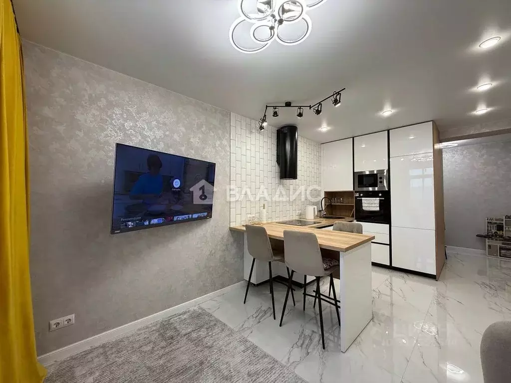 2-к кв. Бурятия, Улан-Удэ 110-й мкр, 15 (62.7 м) - Фото 1