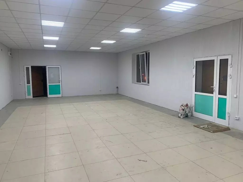 Помещение свободного назначения в Забайкальский край, Могоча Садовая ... - Фото 1