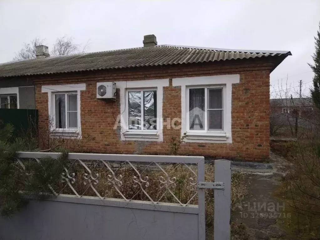 3-к кв. Ростовская область, Тацинская ст-ца ул. Лермонтова, 3 (66.0 м) - Фото 1