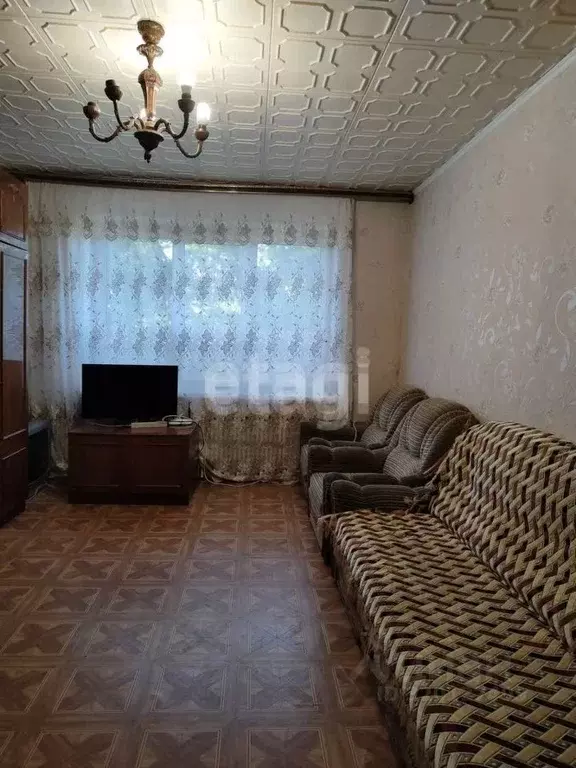 3-к кв. Белгородская область, Губкин ул. Космонавтов, 11 (63.5 м) - Фото 1