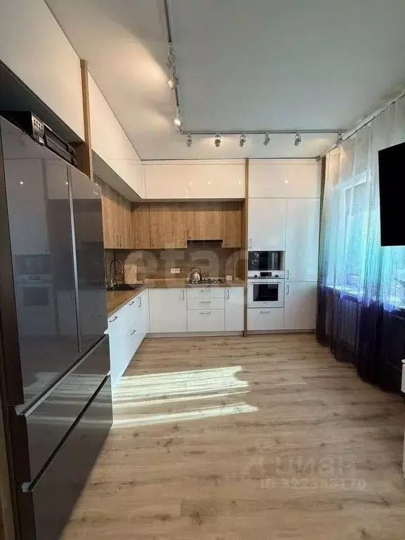 3-к кв. Ямало-Ненецкий АО, Новый Уренгой ул. 26-го съезда КПСС, 4А ... - Фото 2