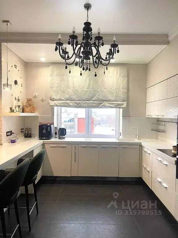 4-к кв. Омская область, Омск Учебная ул., 86 (110.0 м) - Фото 1