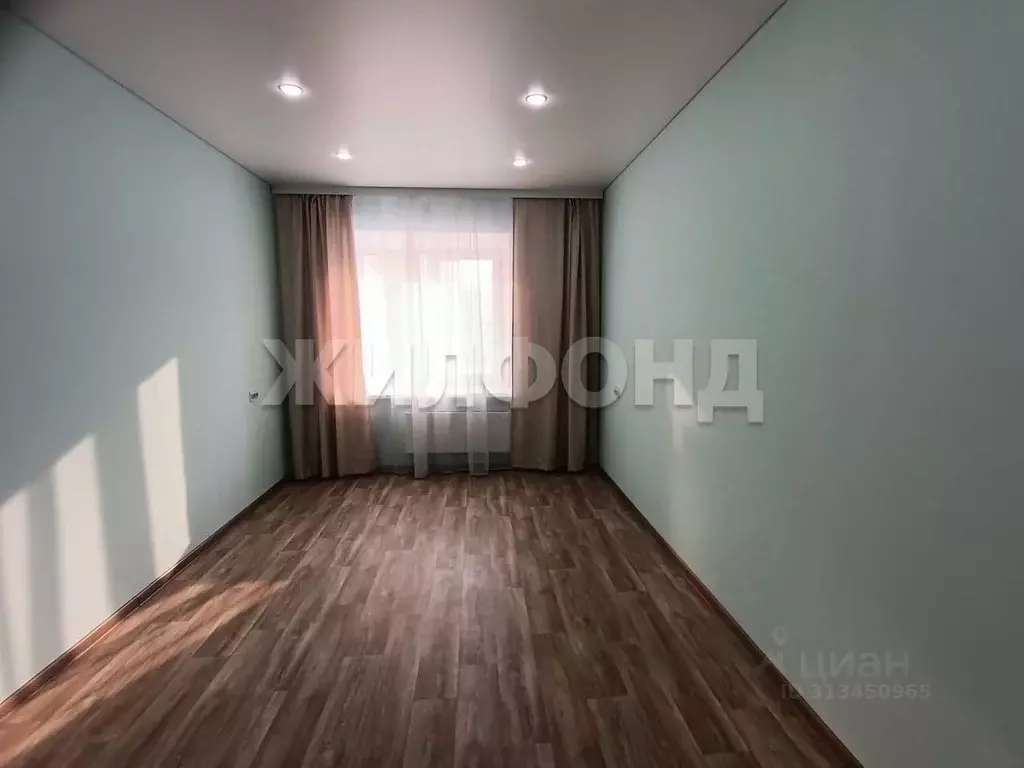 3-к кв. Хакасия, Абакан ул. Генерала Тихонова, 6 (78.0 м) - Фото 0