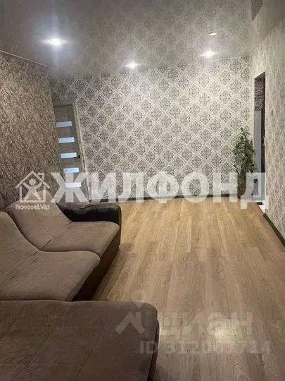 3-к кв. Кемеровская область, Кемерово просп. Ленина, 117 (64.0 м) - Фото 0