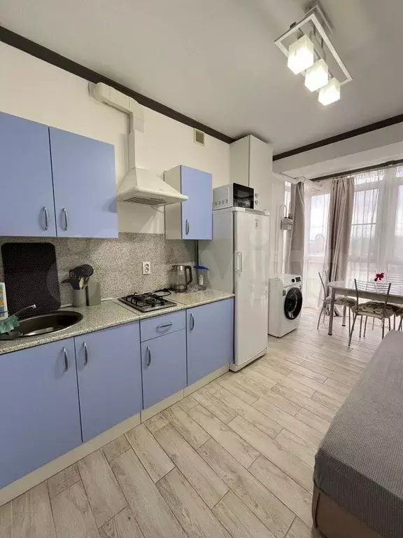 1-к. квартира, 37 м, 1/3 эт. - Фото 0