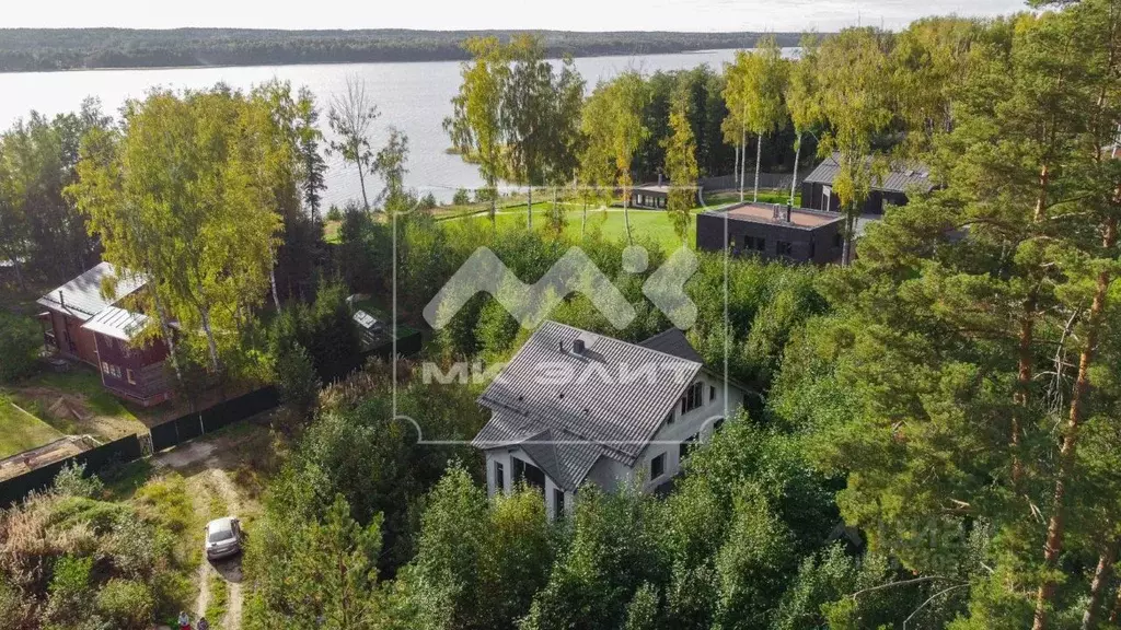 Коттедж в Ленинградская область, Выборгский район, Рощинское городское ... - Фото 1