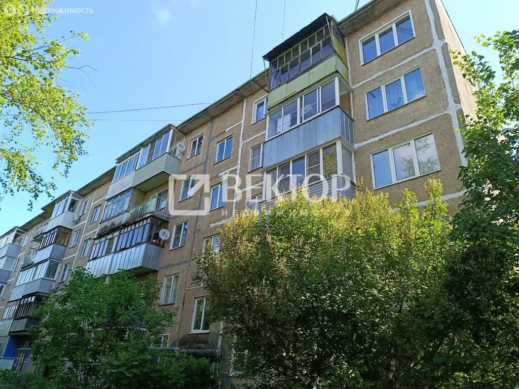 3-комнатная квартира: село Подвязновский, 7 (63.3 м) - Фото 0