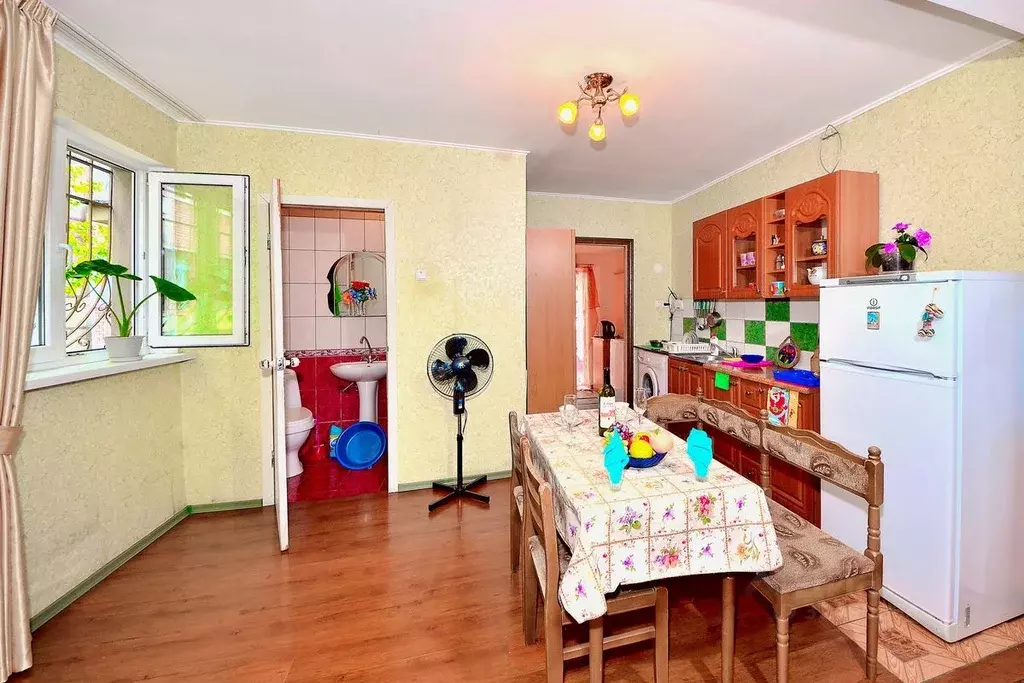 Свободной планировки кв. Крым, Ялта ул. Ленинградская, 4 (38.0 м) - Фото 1