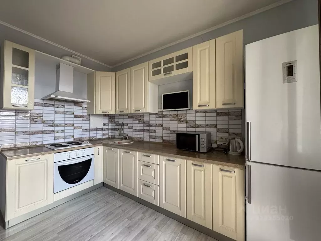 2-к кв. Московская область, Одинцово ул. Гвардейская, 9 (64.0 м) - Фото 1