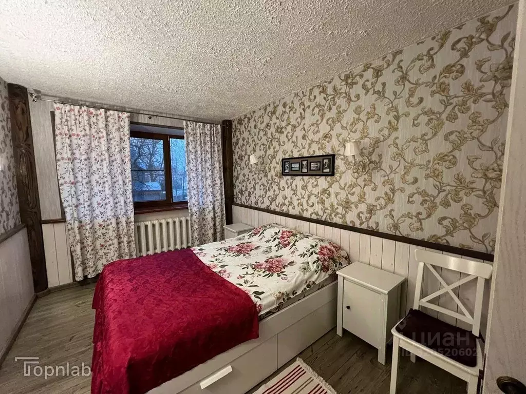 2-к кв. Псковская область, Печоры пл. Победы, 4 (38.1 м) - Фото 1