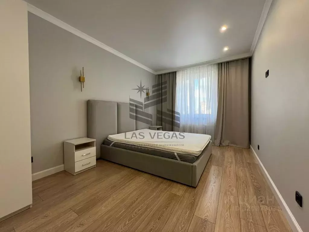 2-к кв. Татарстан, Казань ул. Вишневского, 61А (70.0 м) - Фото 0