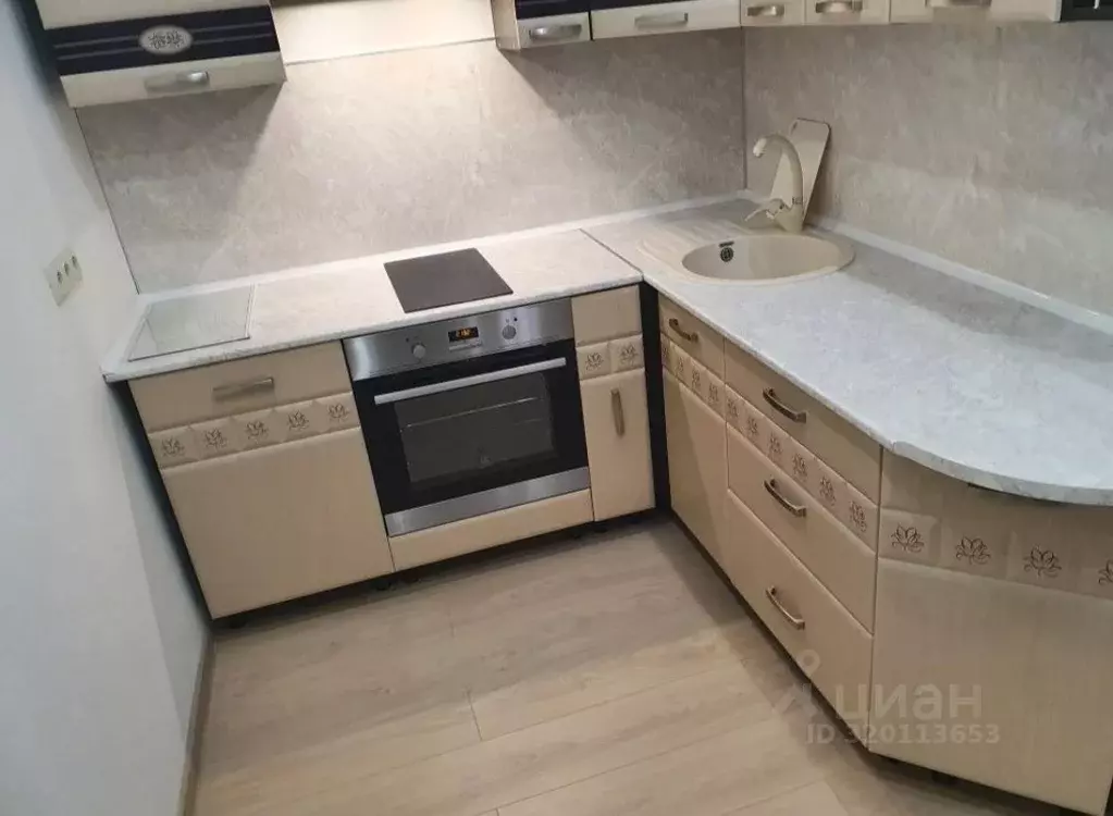 2-к кв. Иркутская область, Иркутск ул. Багратиона, 54/11 (55.0 м) - Фото 0