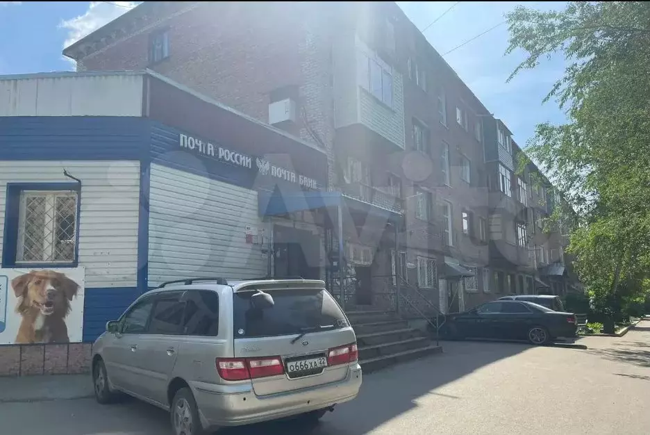 Комната 13 м в 4-к., 4/4 эт. - Фото 1