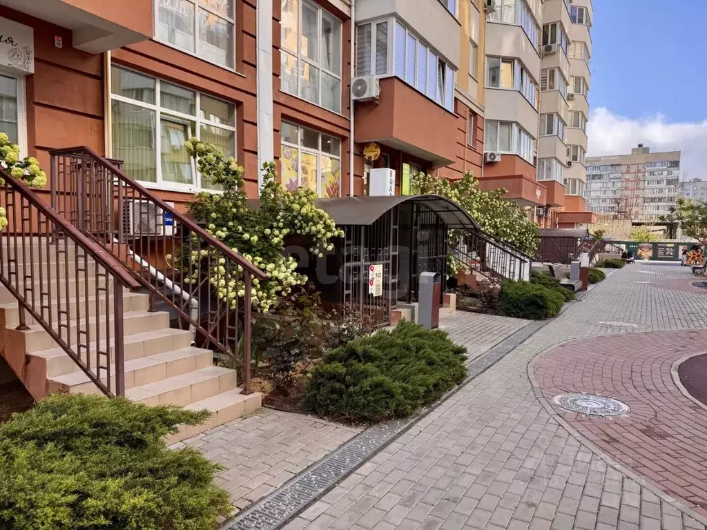 2-к кв. Крым, Симферополь ул. Железнодорожная (54.2 м) - Фото 1