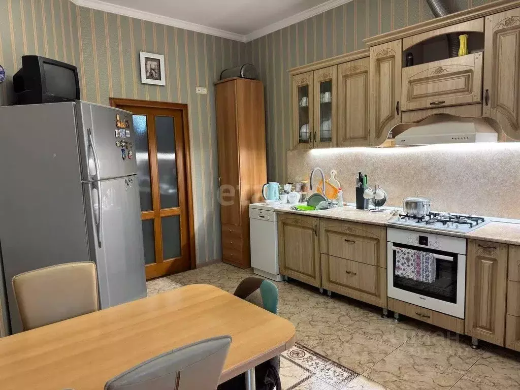 4-к кв. Адыгея, Майкоп Комсомольская ул., 208 (100.1 м) - Фото 1