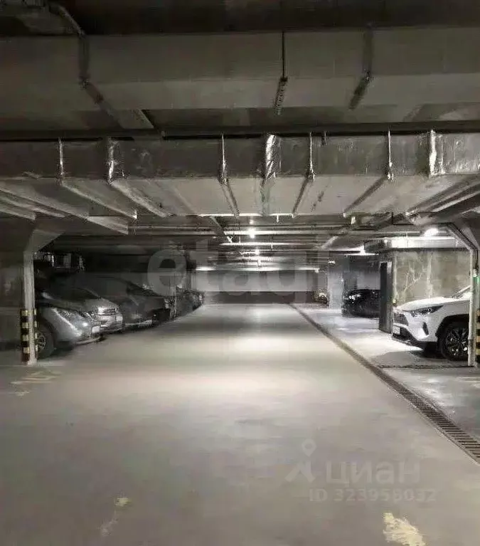 Гараж в Тюменская область, Тюмень ул. 50 лет Октября, 57Ак1 (21 м) - Фото 1