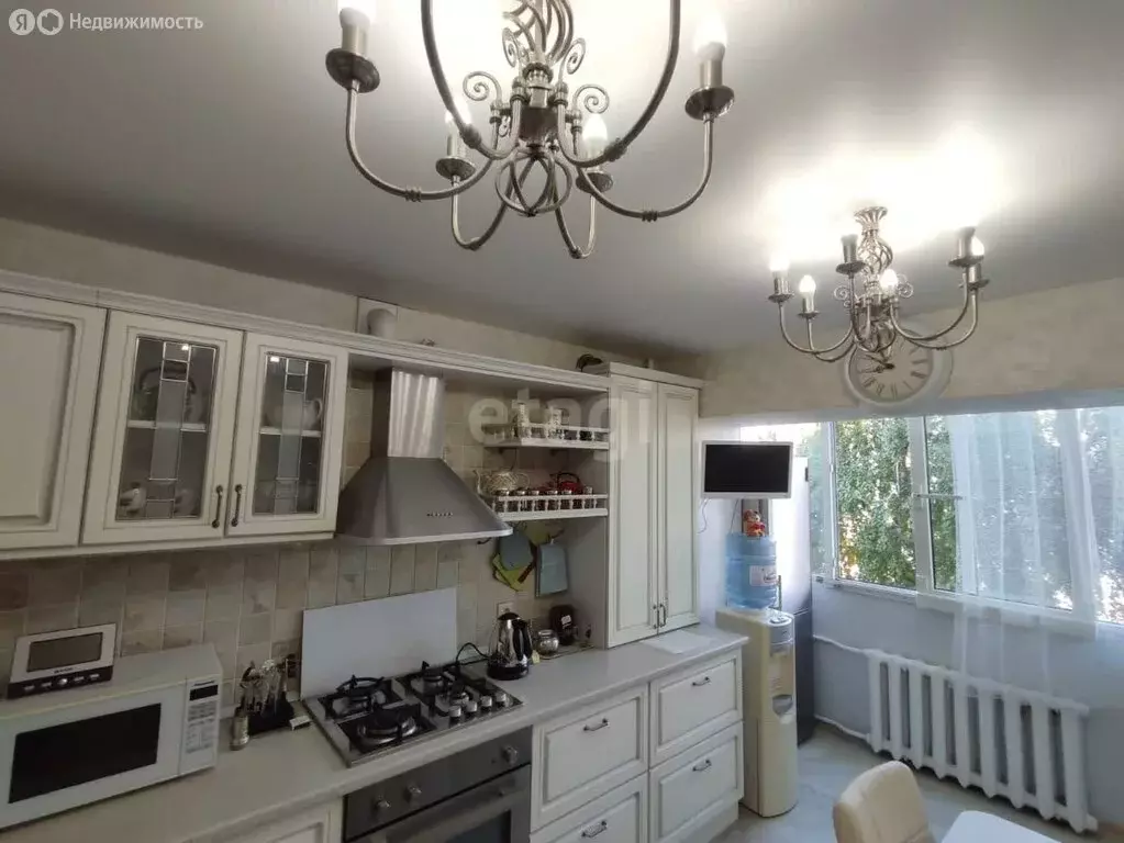 4-комнатная квартира: Ставрополь, улица Маршала Жукова, 30 (90 м) - Фото 0