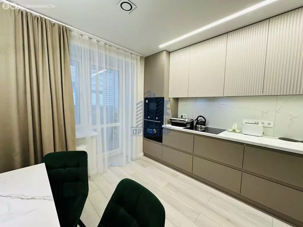 3-комнатная квартира: Чебоксары, улица Василия Алендея, 3 (80.9 м) - Фото 1