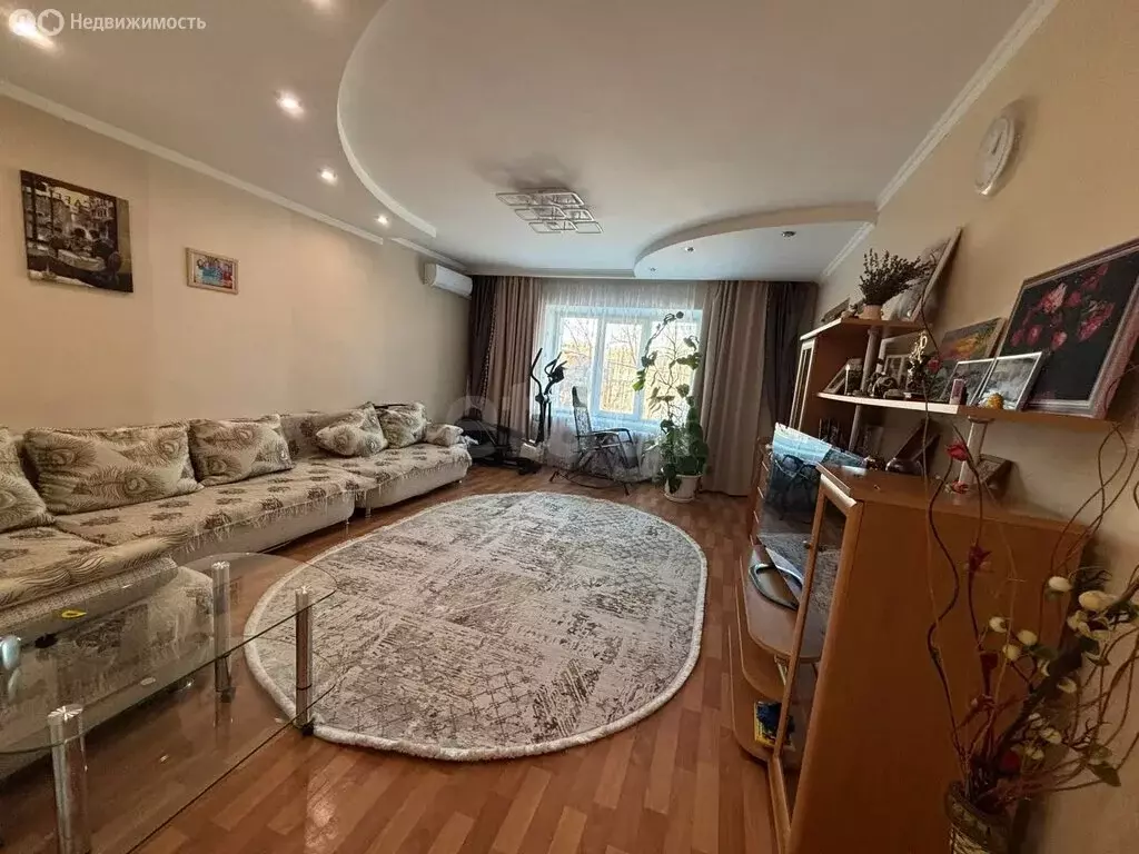 Дом в Стерлитамак, улица Нефтехимиков (333 м) - Фото 1