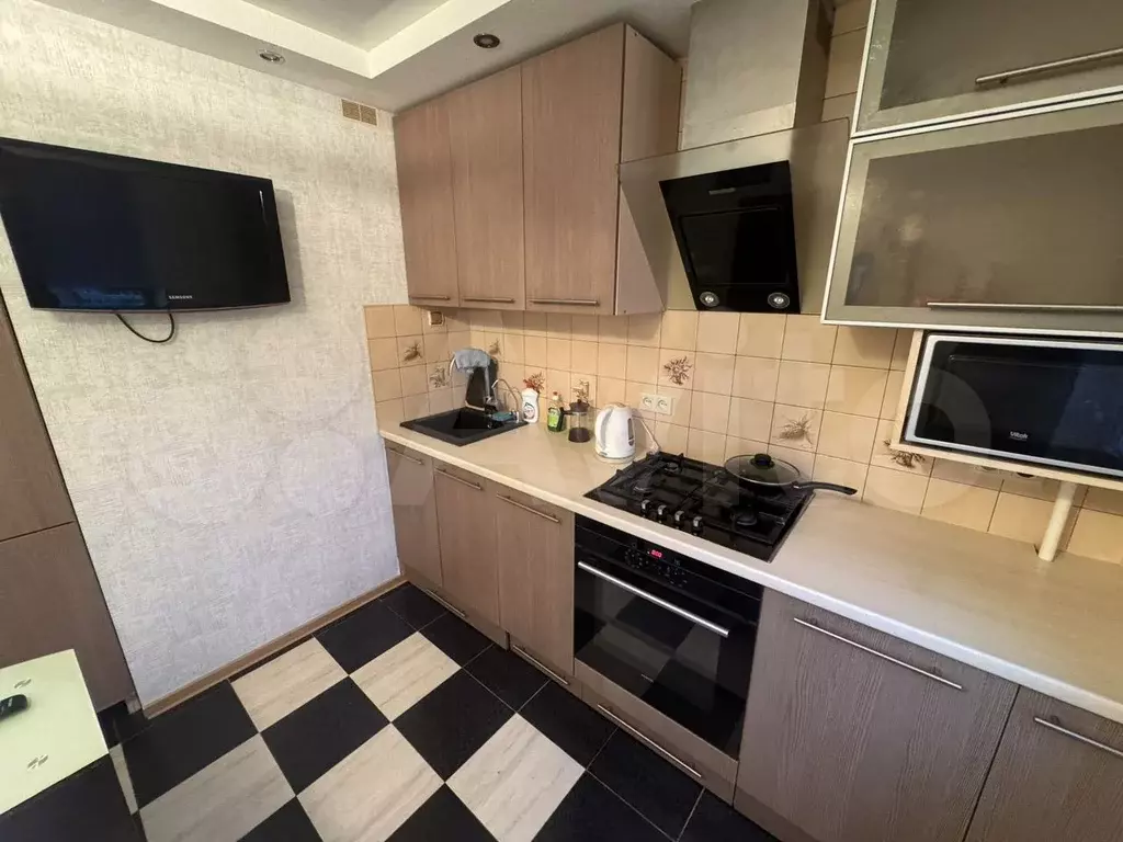 2-к. квартира, 58 м, 7/9 эт. - Фото 1