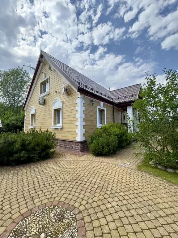 Коттедж в Ленинградская область, Сланцевский район, Загривское с/пос, ... - Фото 1