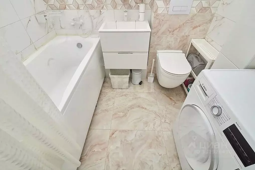 Студия Тюменская область, Тюмень ул. Тимофея Чаркова, 83 (20.5 м) - Фото 1