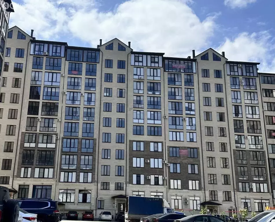 2-комнатная квартира: Нальчик, улица Тарчокова, 31к1 (80 м) - Фото 1
