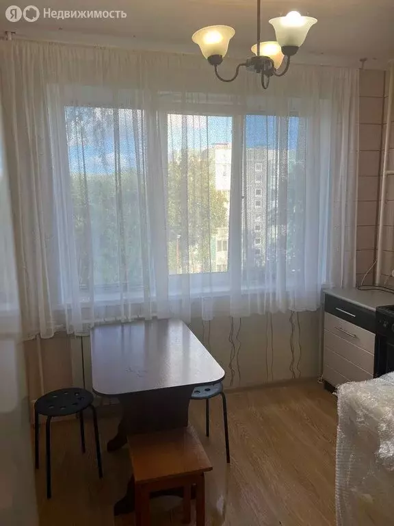 2-комнатная квартира: посёлок Кингисеппский, 8 (58 м) - Фото 1