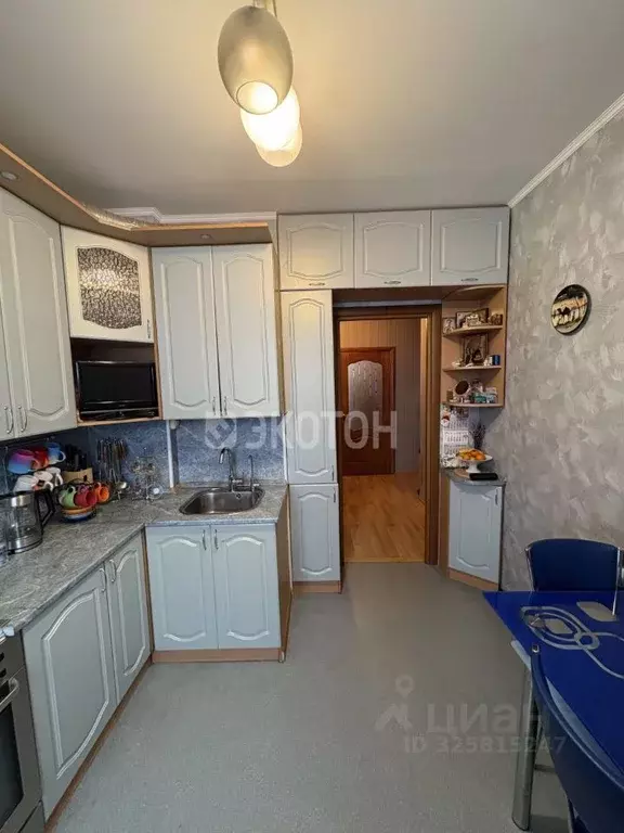 3-к кв. Санкт-Петербург Серебристый бул., 38 (70.4 м) - Фото 1