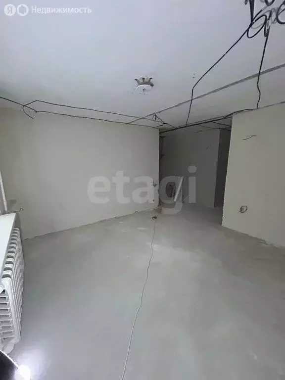 2-комнатная квартира: Тюмень, улица Монтажников, 12 (49 м) - Фото 2