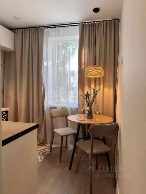 2-к кв. Севастополь просп. Октябрьской Революции, 39 (47.0 м) - Фото 1