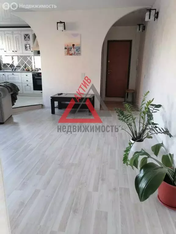 3-комнатная квартира: Каменск-Уральский, улица Кирова, 11 (57.9 м) - Фото 0