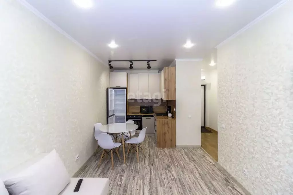 1-к кв. Тюменская область, Тюмень ул. Новоселов, 105 (40.0 м) - Фото 1