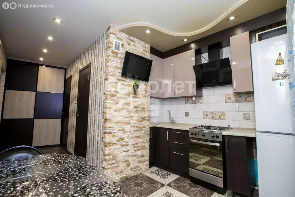 2-комнатная квартира: Ишеевка, Новокомбинатовская улица, 1 (54 м) - Фото 2