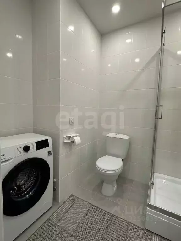 Студия Тюменская область, Тюмень ул. Юрия Рогачева, 9к2 (23.7 м) - Фото 1