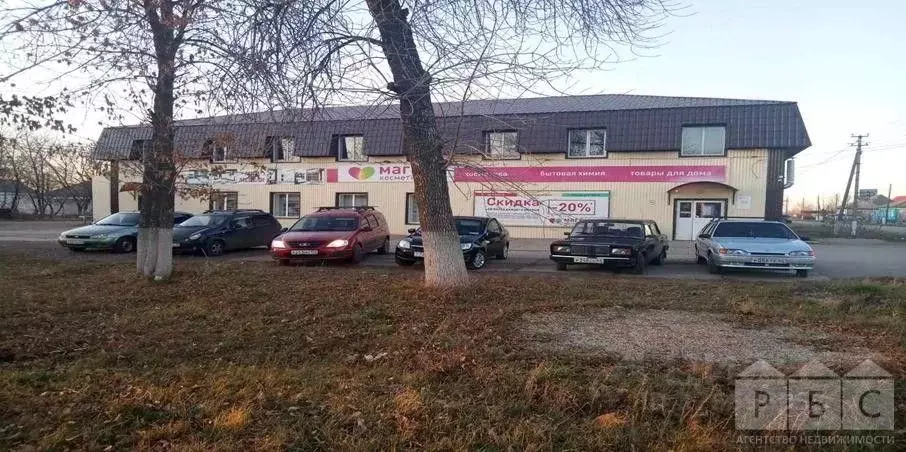 Помещение свободного назначения в Саратовская область, Федоровский ... - Фото 1