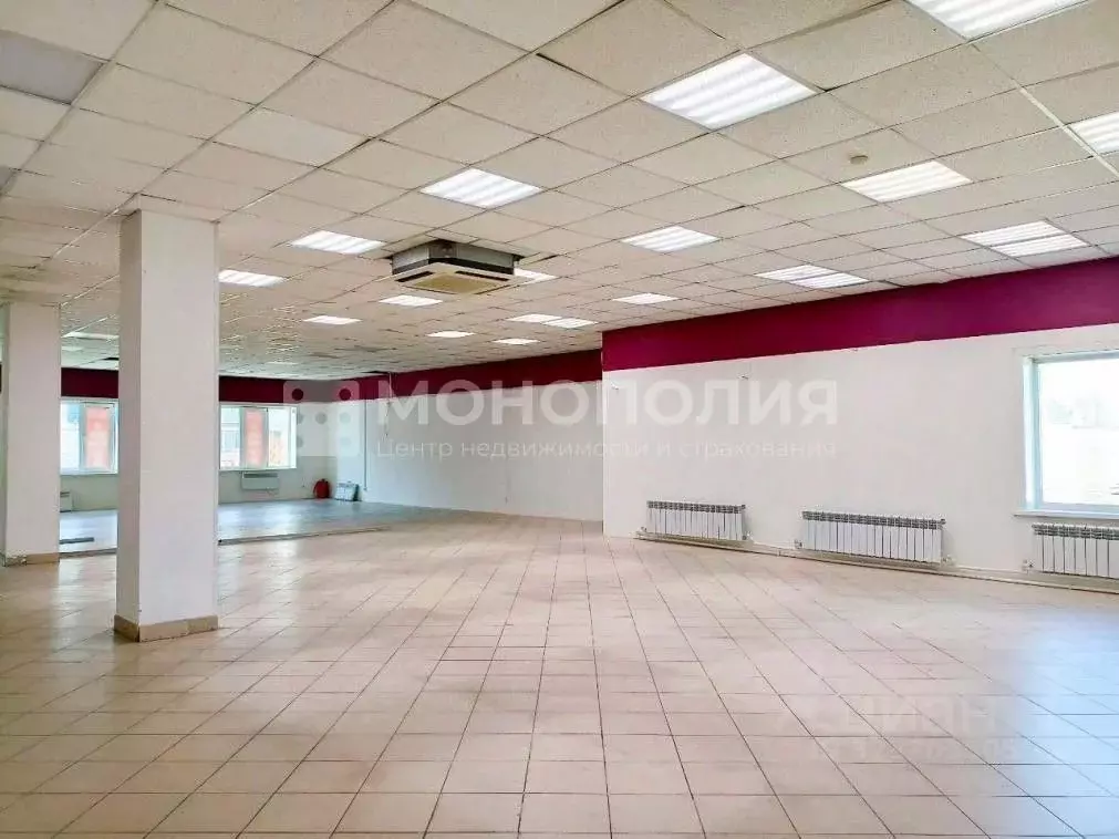 Торговая площадь в Амурская область, Белогорск ул. Скорикова, 17Г (105 ... - Фото 1