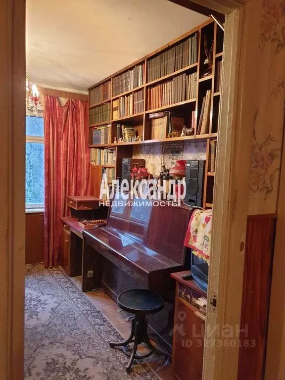 3-к кв. Санкт-Петербург Малая Охта тер., ул. Казанская, 4 (56.0 м) - Фото 0