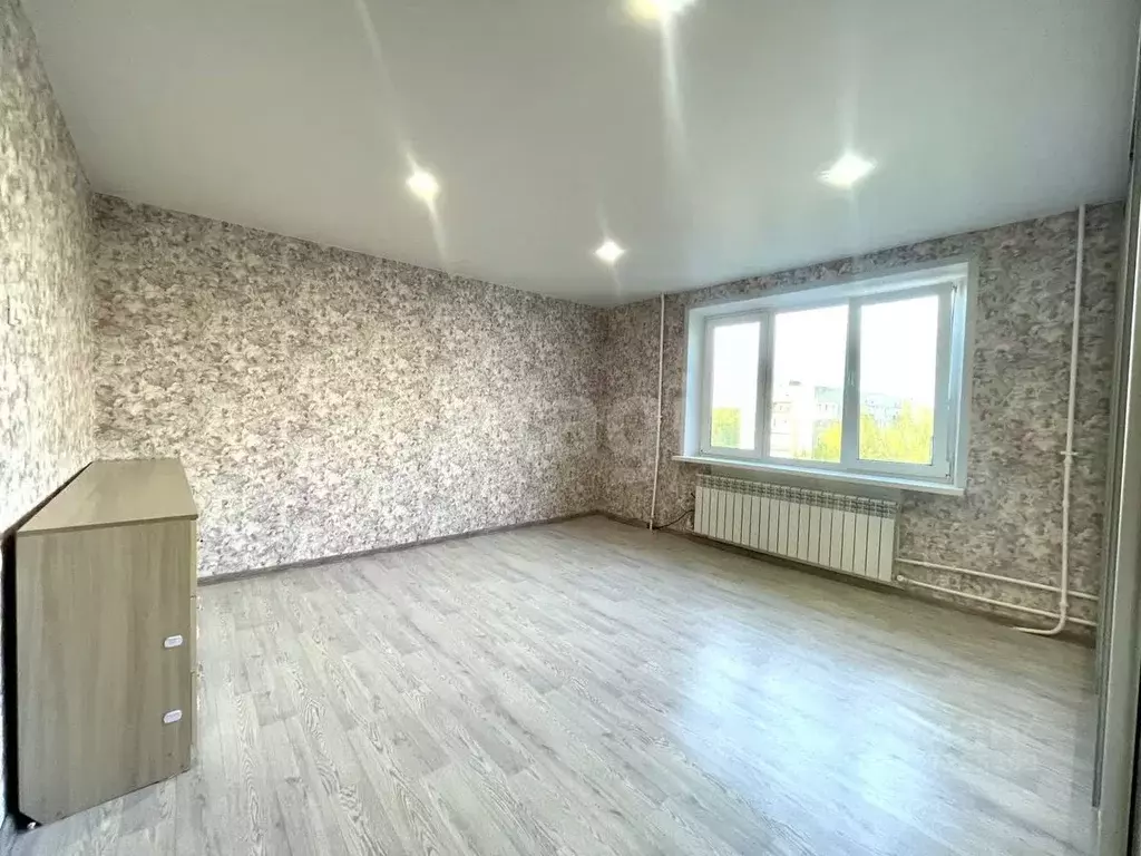 3-к кв. Смоленская область, Ярцево просп. Металлургов, 15 (65.4 м) - Фото 1
