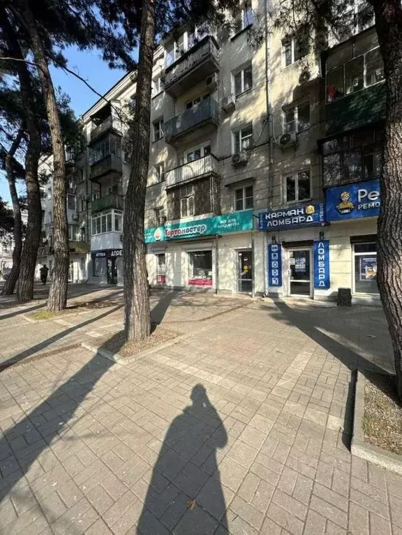 Торговая площадь в Краснодарский край, Новороссийск ул. Леднева (51 м) - Фото 1