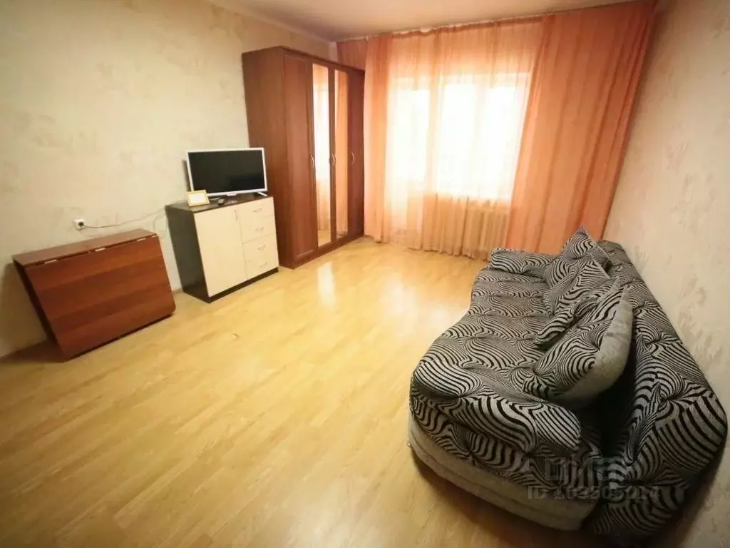 1-к кв. Башкортостан, Уфа Революционная ул, 92/4 (42.0 м) - Фото 0