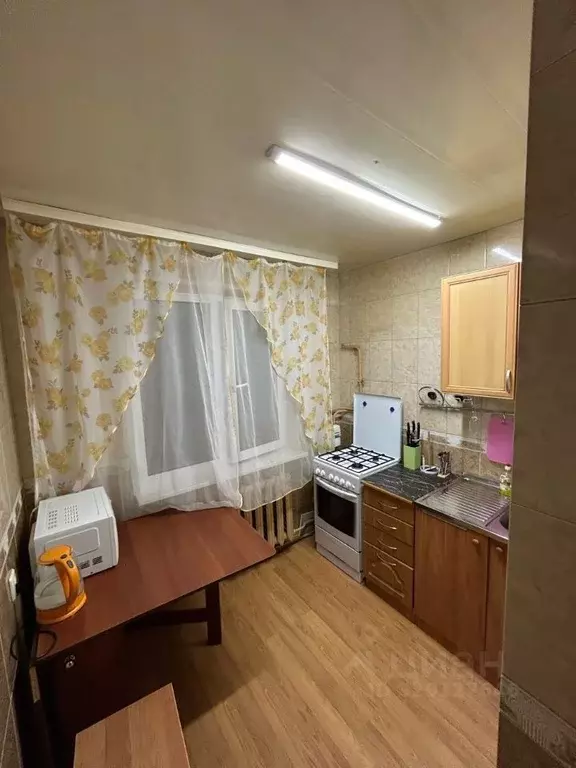 2-к кв. Псковская область, Пушкинские Горы рп ул. Ленина, 12 (45.8 м) - Фото 1