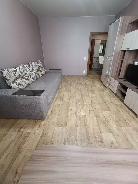 1-к. квартира, 42 м, 5/9 эт. - Фото 1