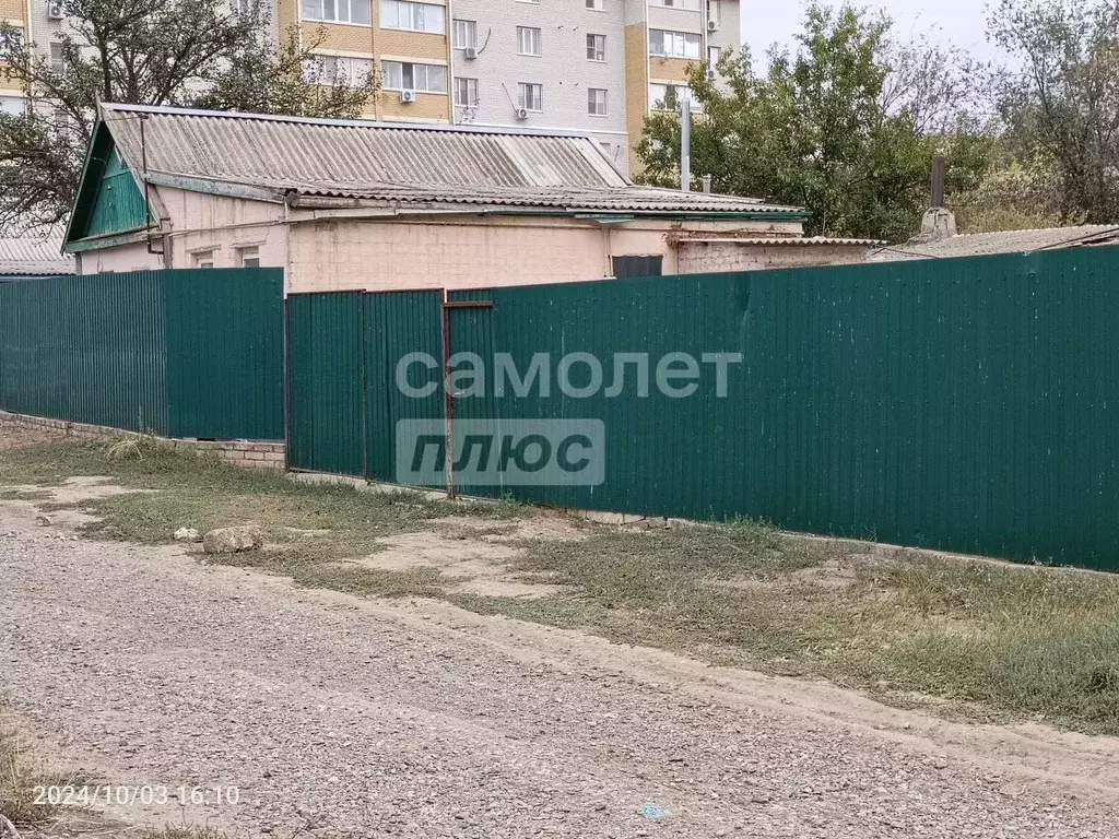 Дом в Калмыкия, Элиста ул. Братьев Алехиных (62 м) - Фото 0