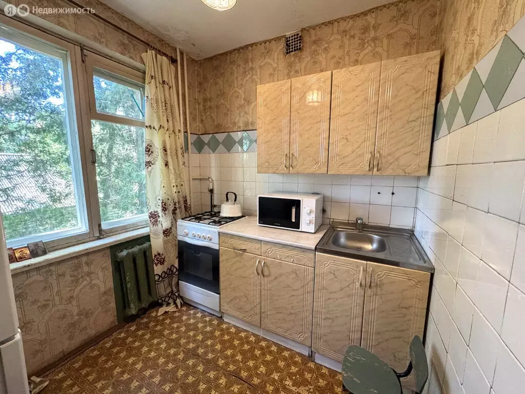 3-комнатная квартира: Брянск, улица Любезного, 5 (55.7 м) - Фото 1
