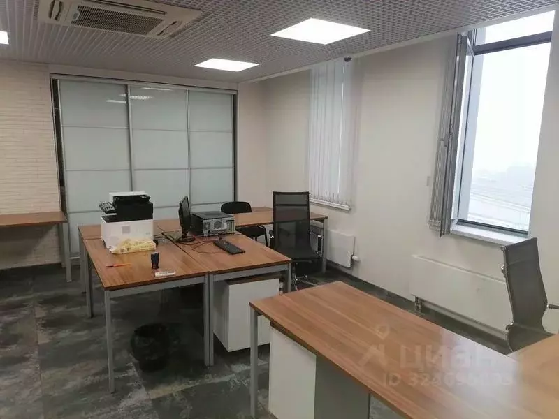 Офис в Нижегородская область, Нижний Новгород Советская ул., 18Б (104 ... - Фото 1